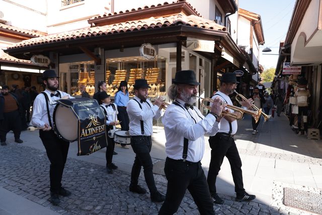 Altınfest-Eröffnungsumzug 7