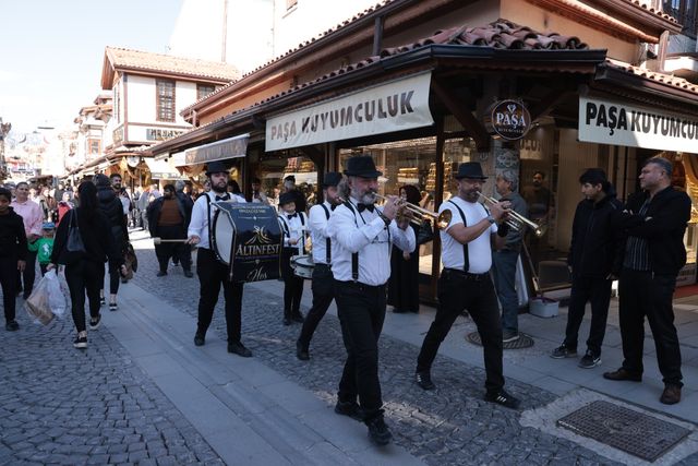 Altınfest-Eröffnungsumzug 8