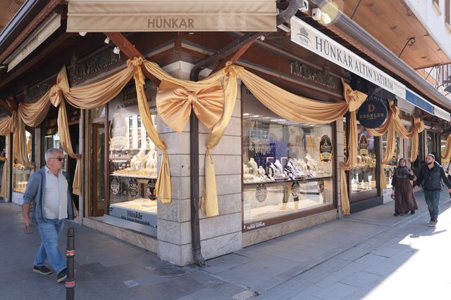 Altınfest: Basar- und Schaufensterschmuck 4