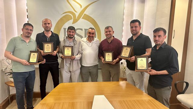 احترام للجهد ووفاء للأساتذة – برنامج تقديم شهادات الشكر والدروع لعام 2025 22