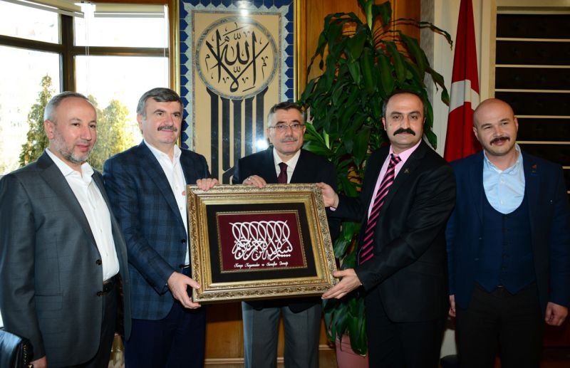 Büyükşehir Belediye Başkanı Tahir Akyürek'e ziyaret